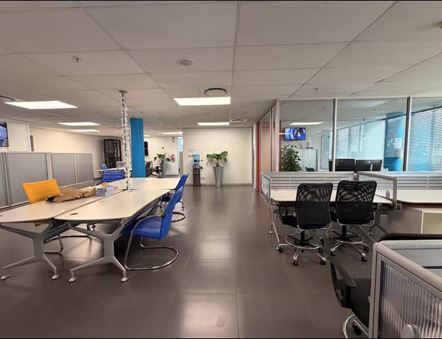 1,523M² OFFICE TO LET IN SOMERSET PARK